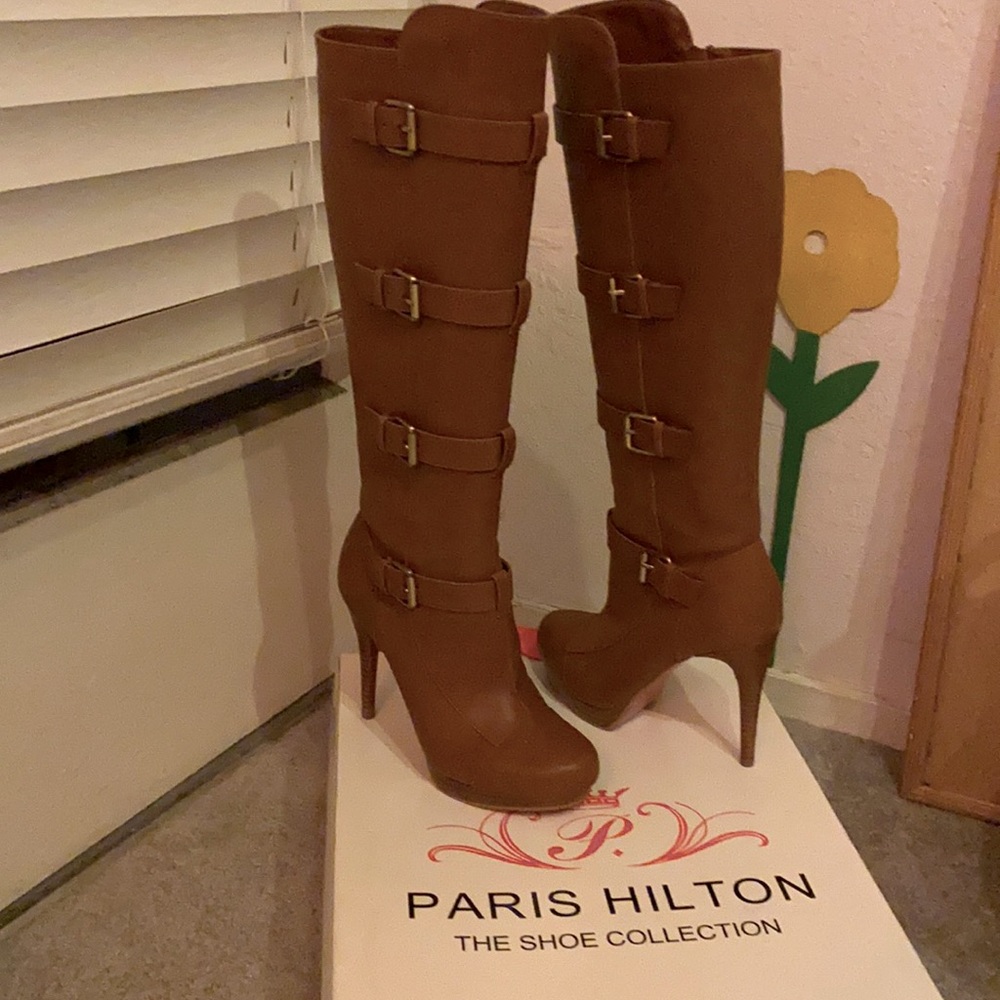 Paris Hilton Carla platform boots. Camel. Size 5.5 New in box!